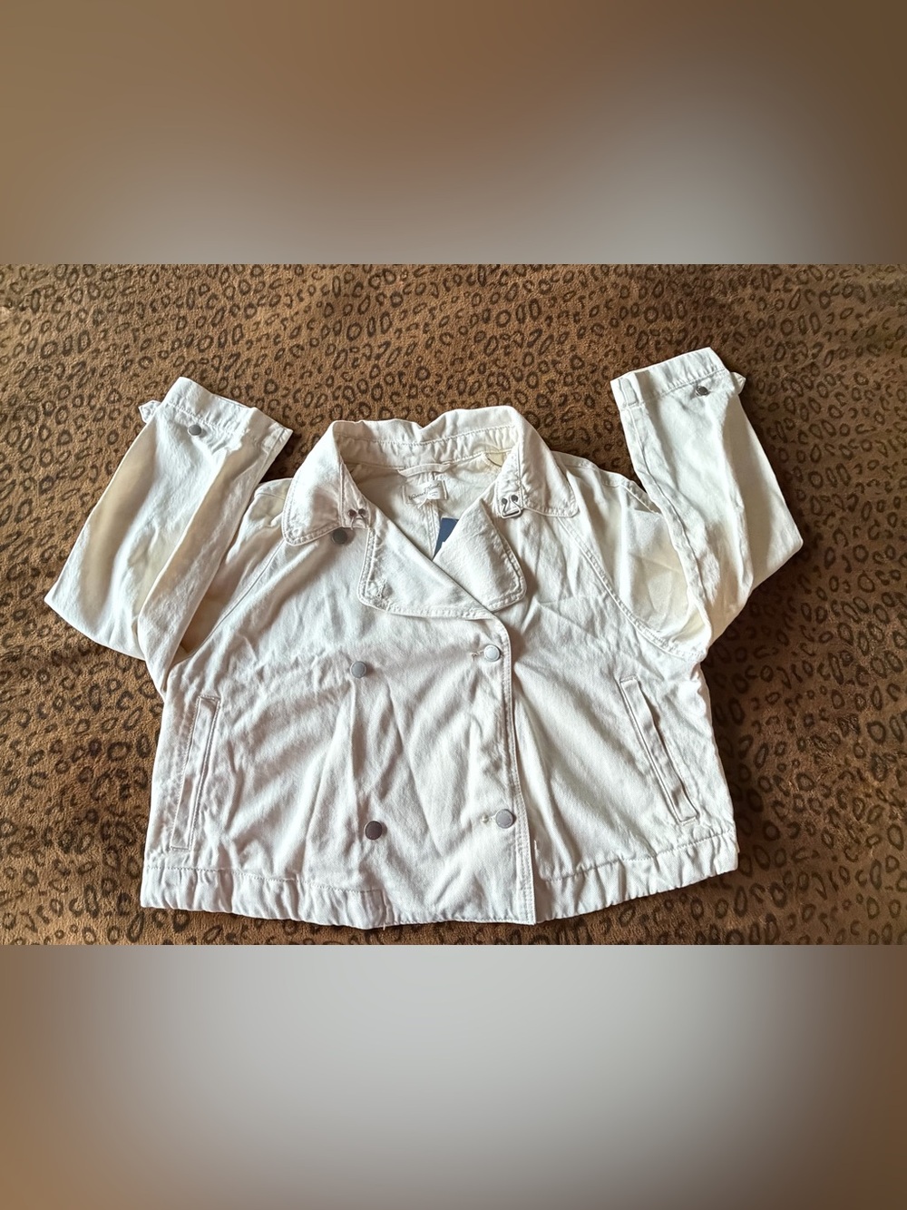 🧥 Universal Thread Cream Double-Breasted Jean Jacket